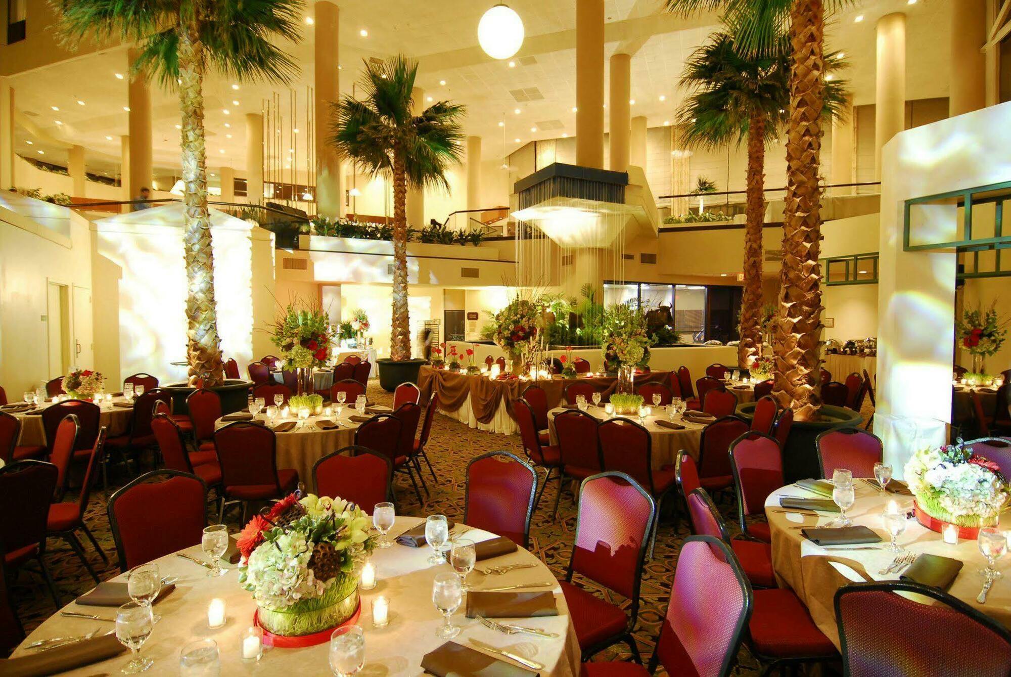 Doubletree By Hilton Dallas Near The Galleria Екстер'єр фото